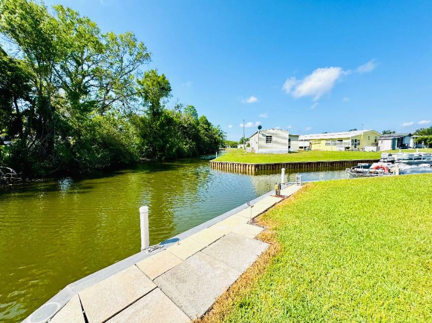 18 Henry Drive a Winter Haven, FL Mobile or Manufactured Home for Sale
